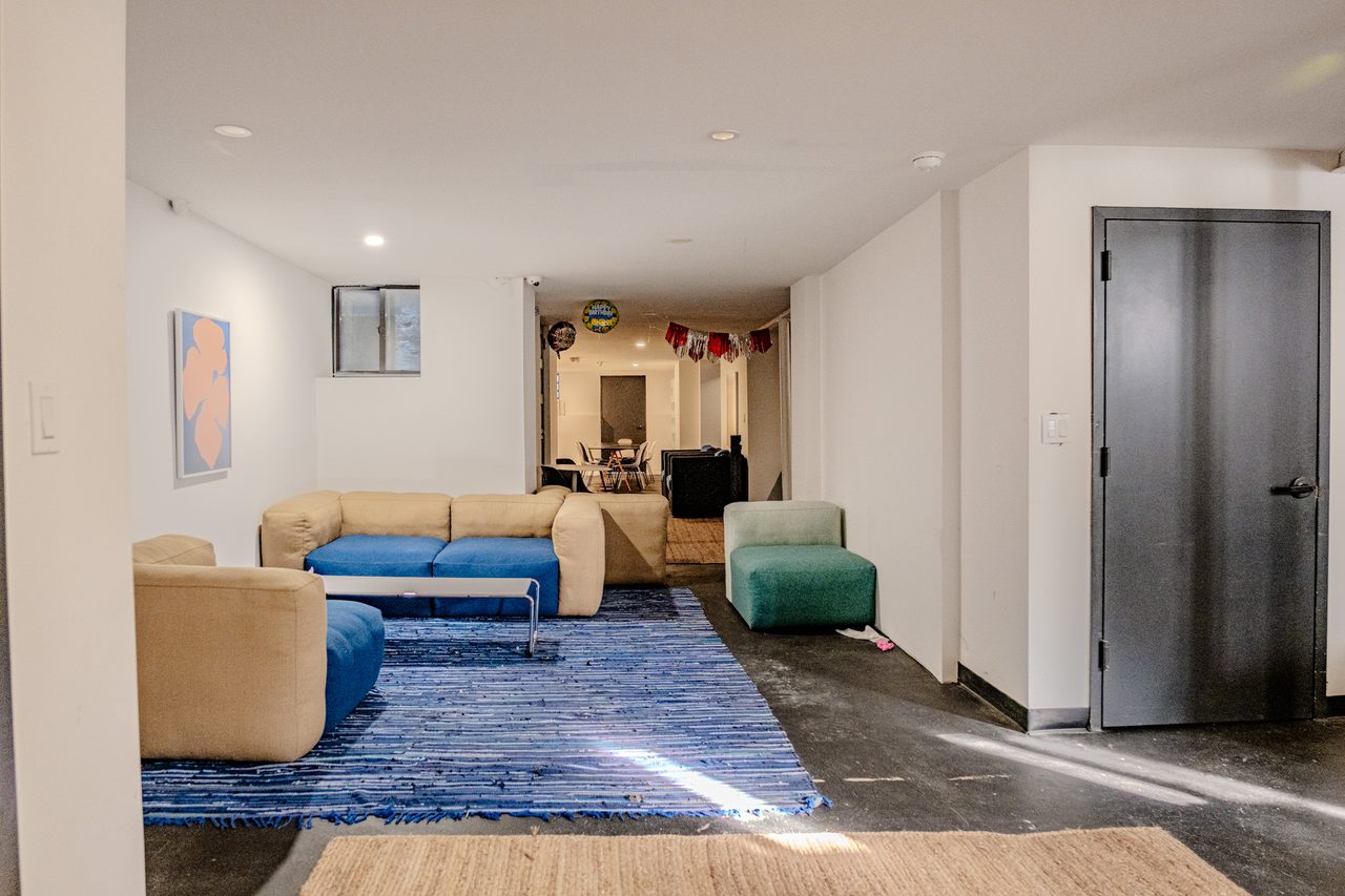  #1881: Ridgewood - Queen Bedroom A W/ Private Bathroom  -  #1881: Ridgewood  - Gallery -  18