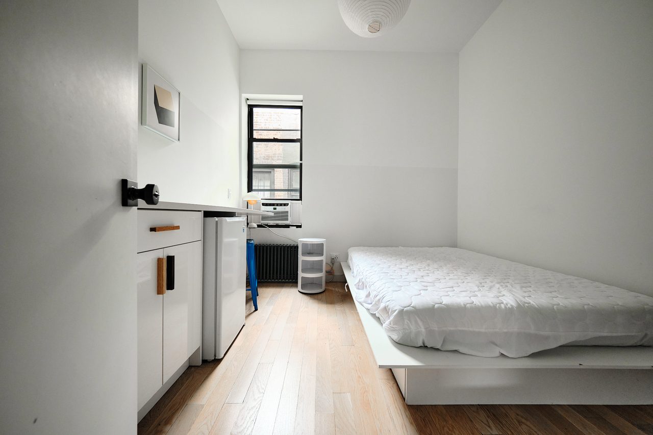 #1877: Ridgewood - Queen Bedroom A W/ Private Bathroom - 17