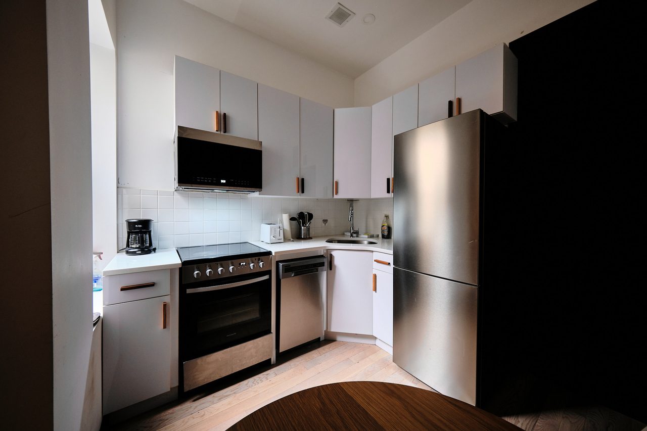 #1877: Ridgewood - Queen Bedroom A W/ Private Bathroom - 6