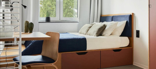 Bed in a welcoming twin bedroom, in Old Polesie