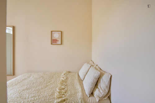 Alluring single bedroom in Alameda