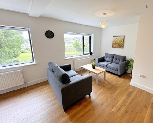 Bed in a big twin female bedroom, in Mallow Road