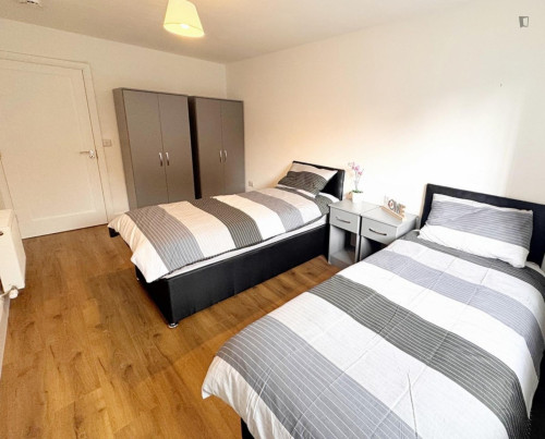 Bed in a big twin male bedroom, in Mallow Road