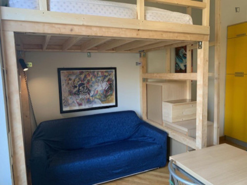 Cozy Studio within walking distance to the univeristy area