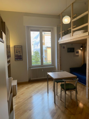 Cozy Studio within walking distance to the univeristy area