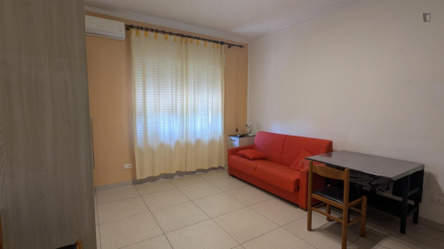 Cozy Studio near Metro University Campus