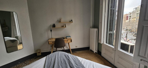 Inviting double bedroom in Dreta de l'Eixample  - Gallery -  5
