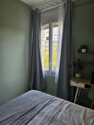 Delightful double bedroom in Sant Gervasi - Galvany