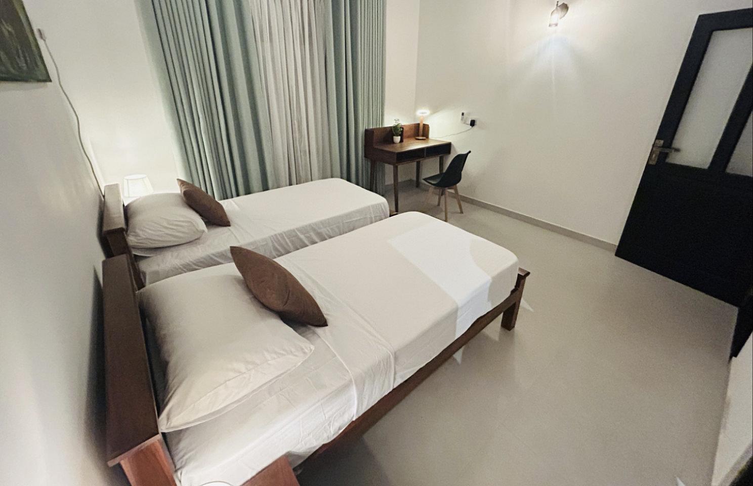 Bed In A 2-Bed Mixed Gender Room - 10