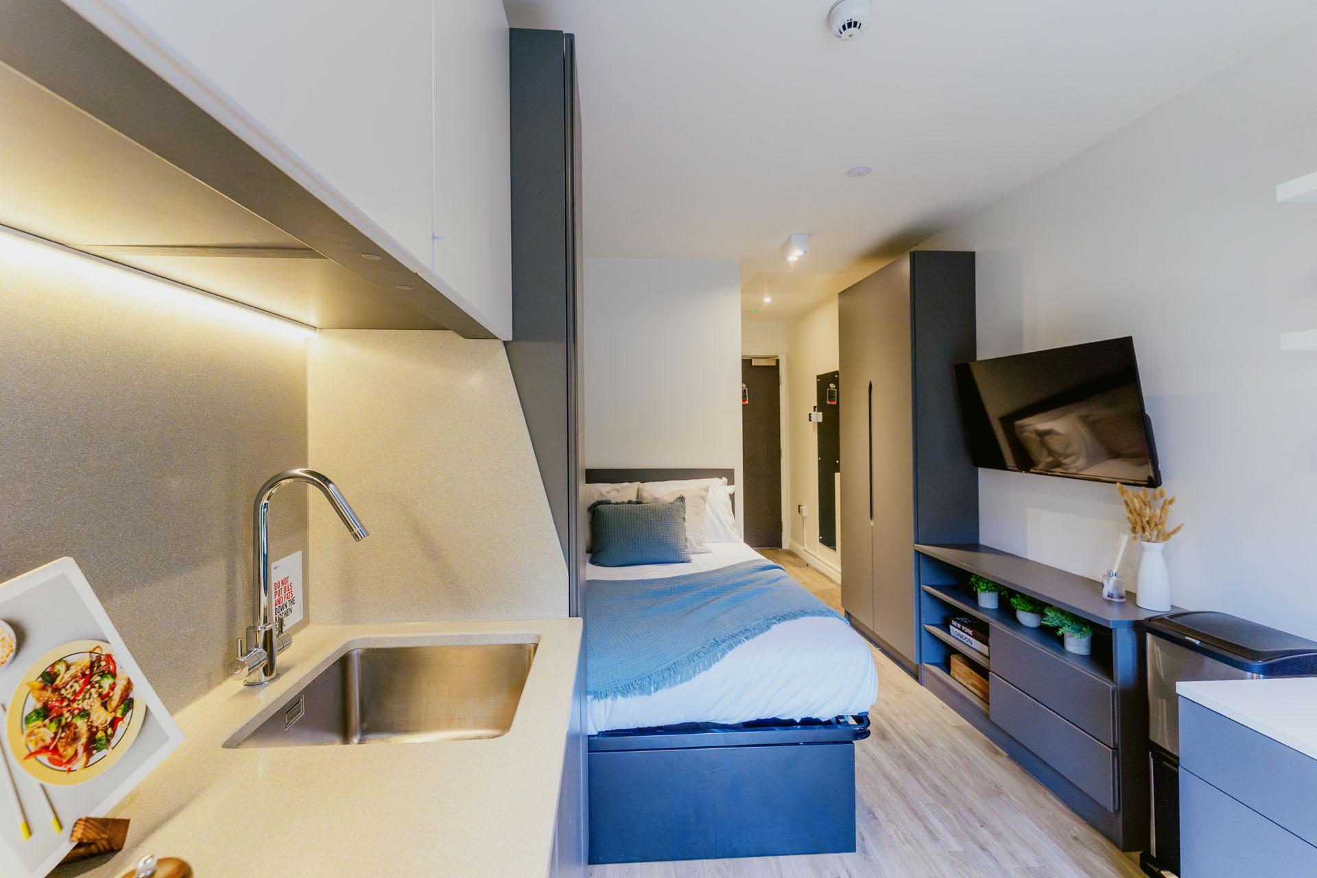Bronze Studio - Portswood House - Gallery - 2