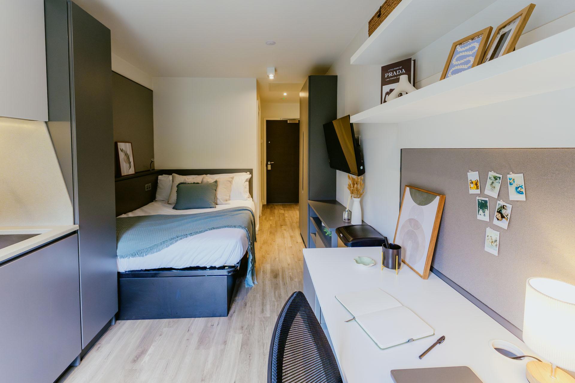  Bronze Studio  -  Portswood House  - Gallery -  5