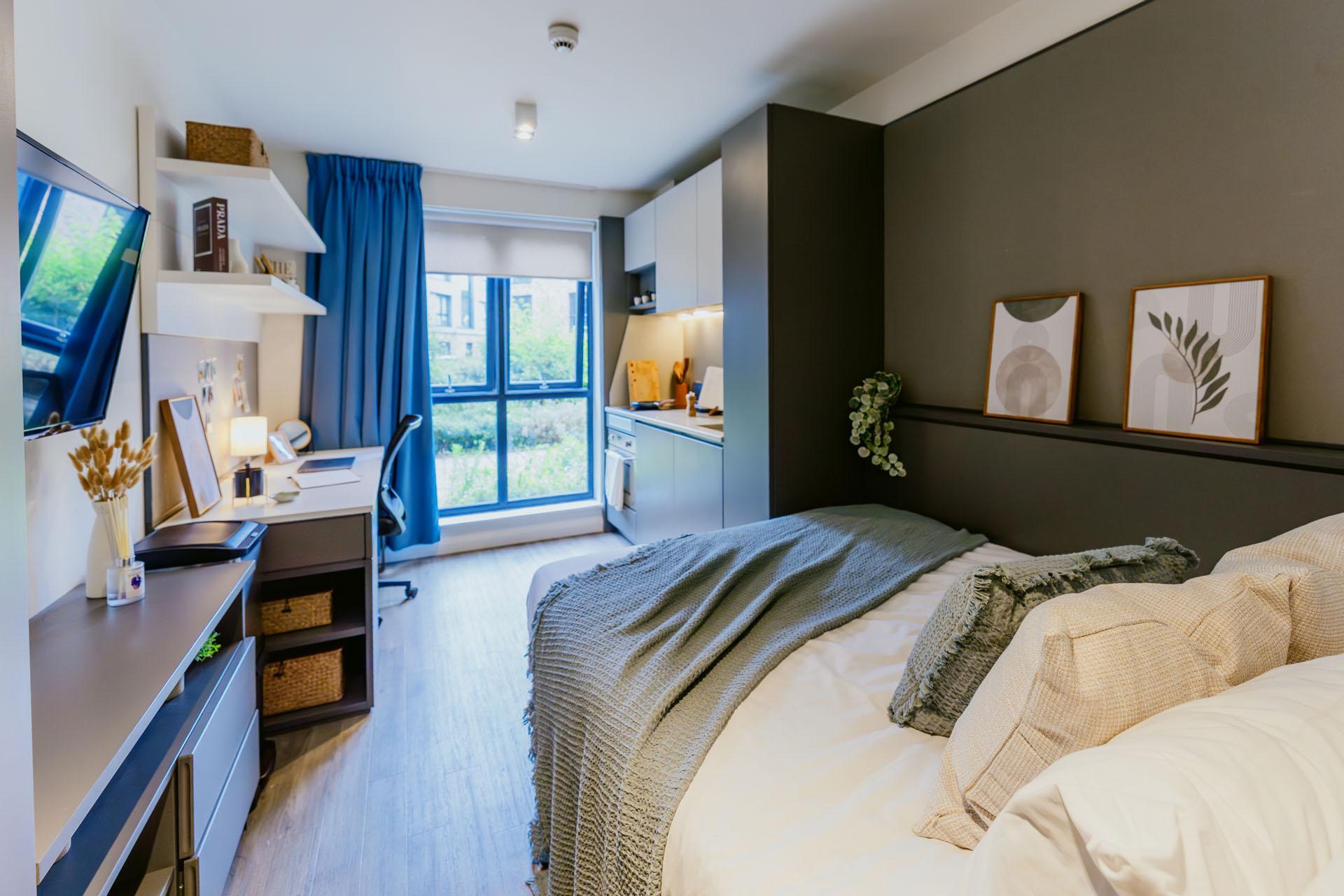  Bronze Studio  -  Portswood House  - Gallery -  1