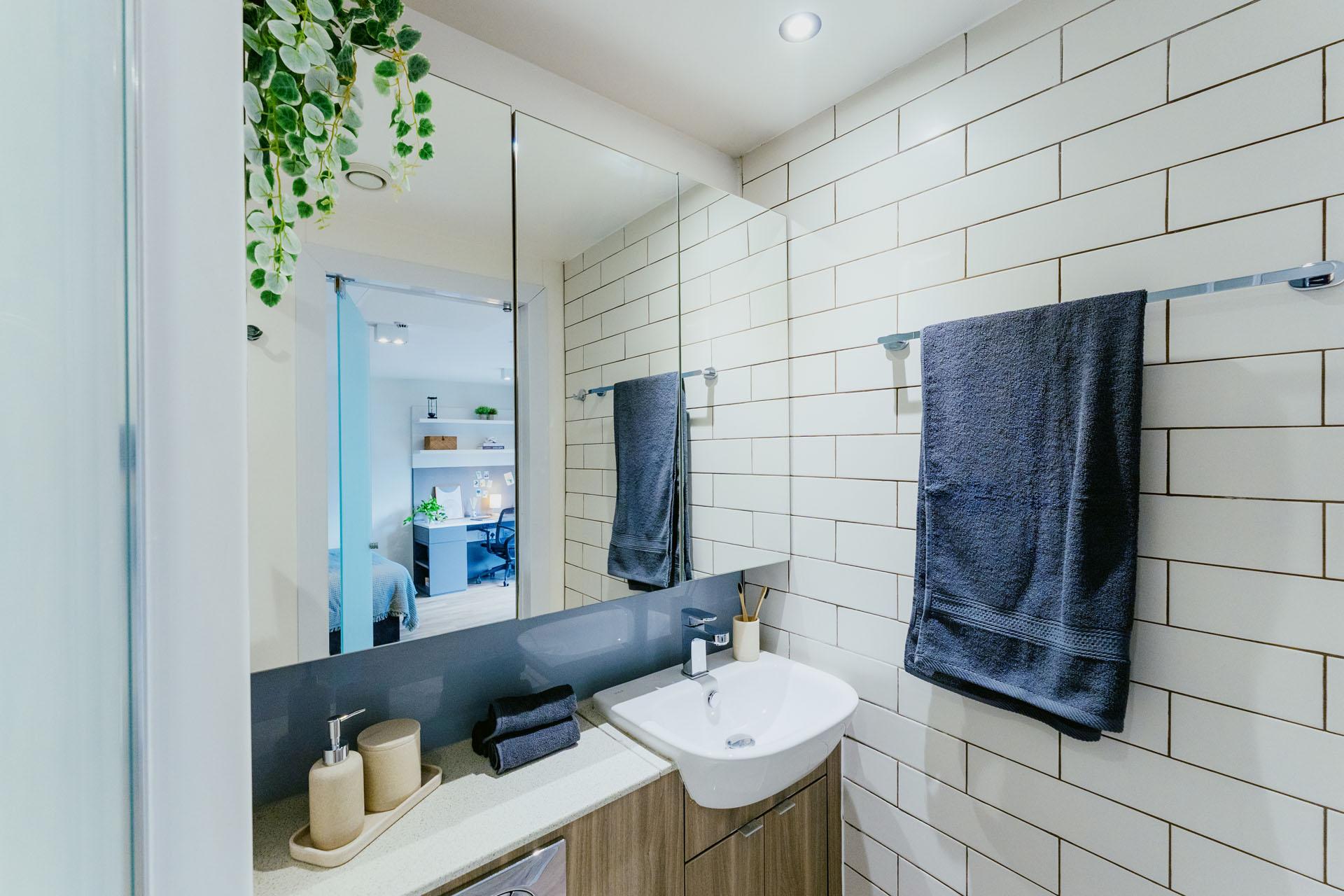  Gold Studio  -  Portswood House  - Gallery -  8