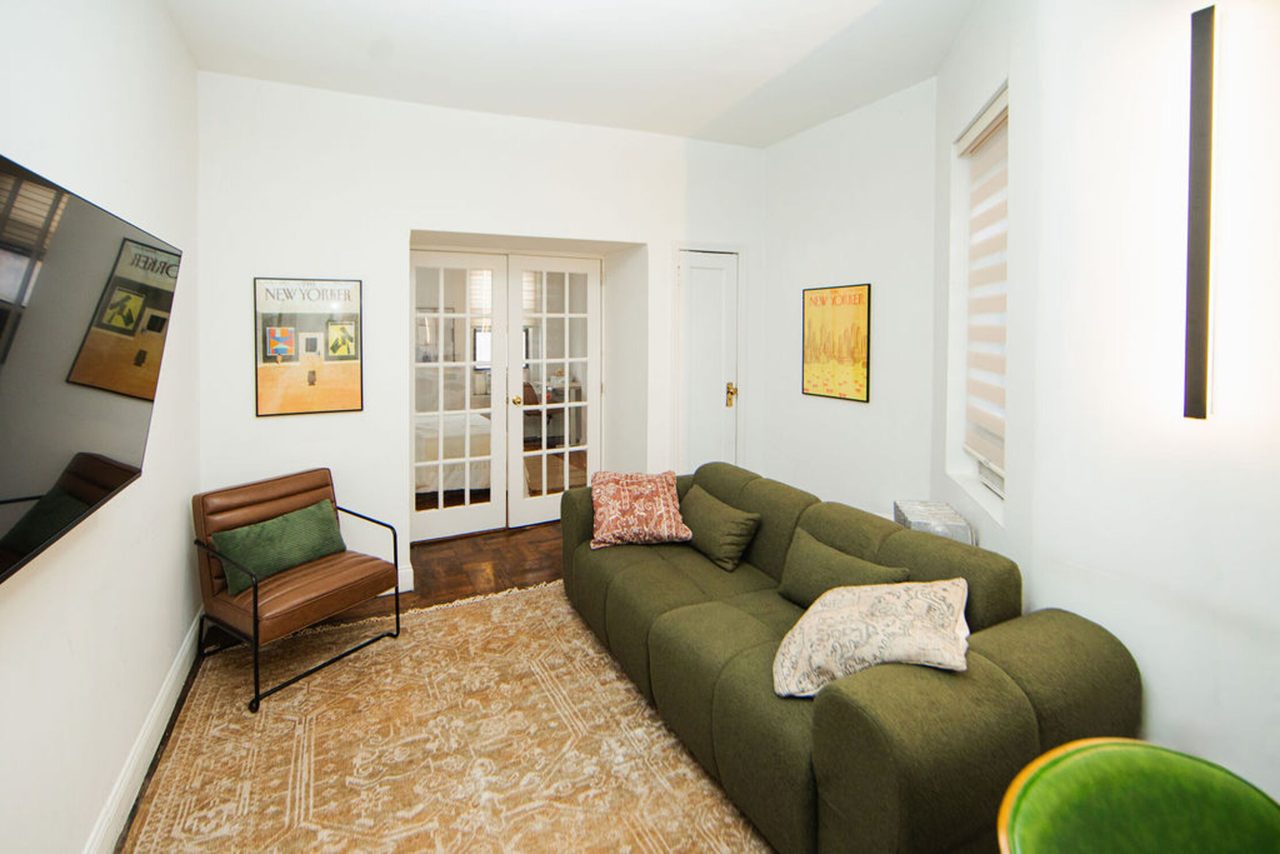 #1120: East Village - 1 Bedroom (Queen) - #1120: East Village - Gallery - 6