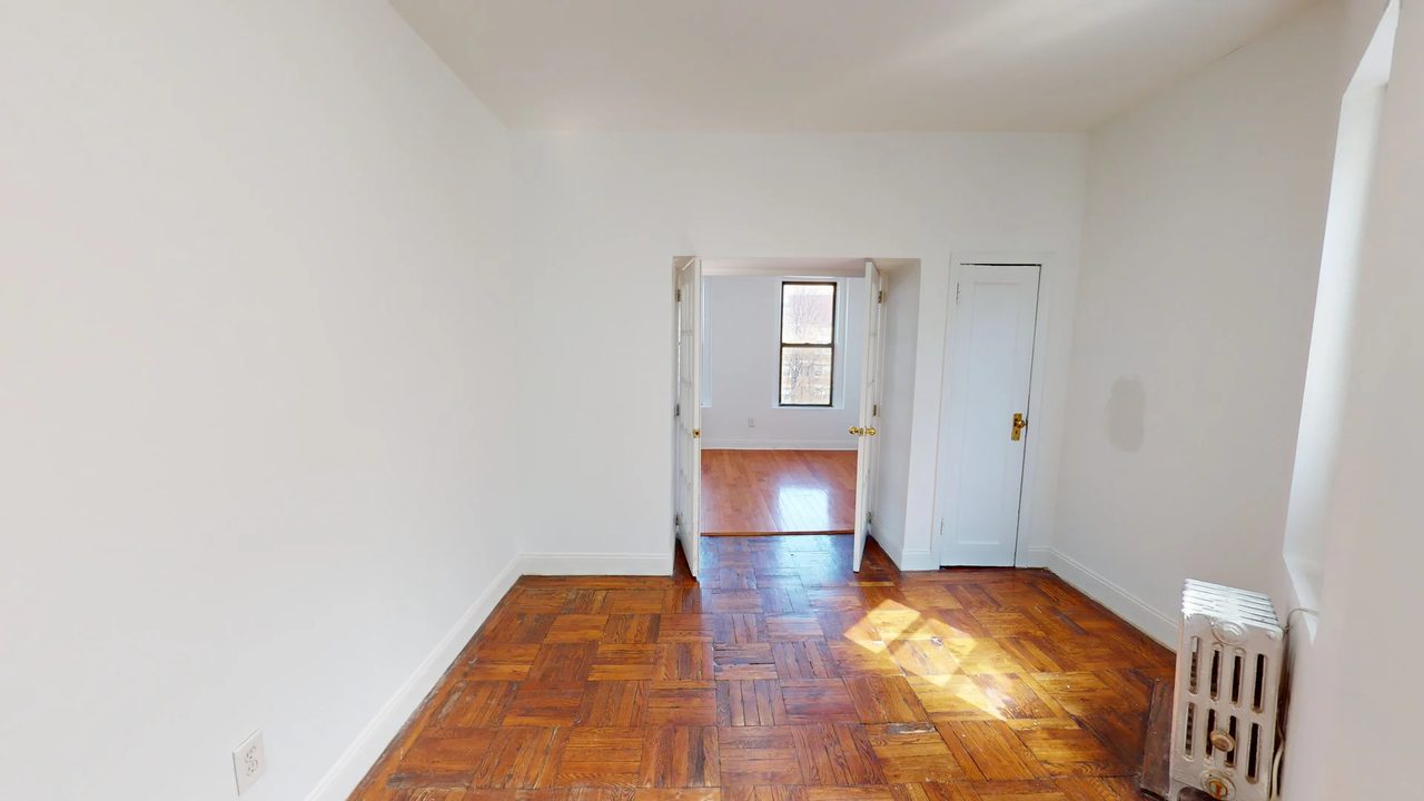  #1120: East Village - 1 Bedroom (Queen)  -  #1120: East Village  - Gallery -  33