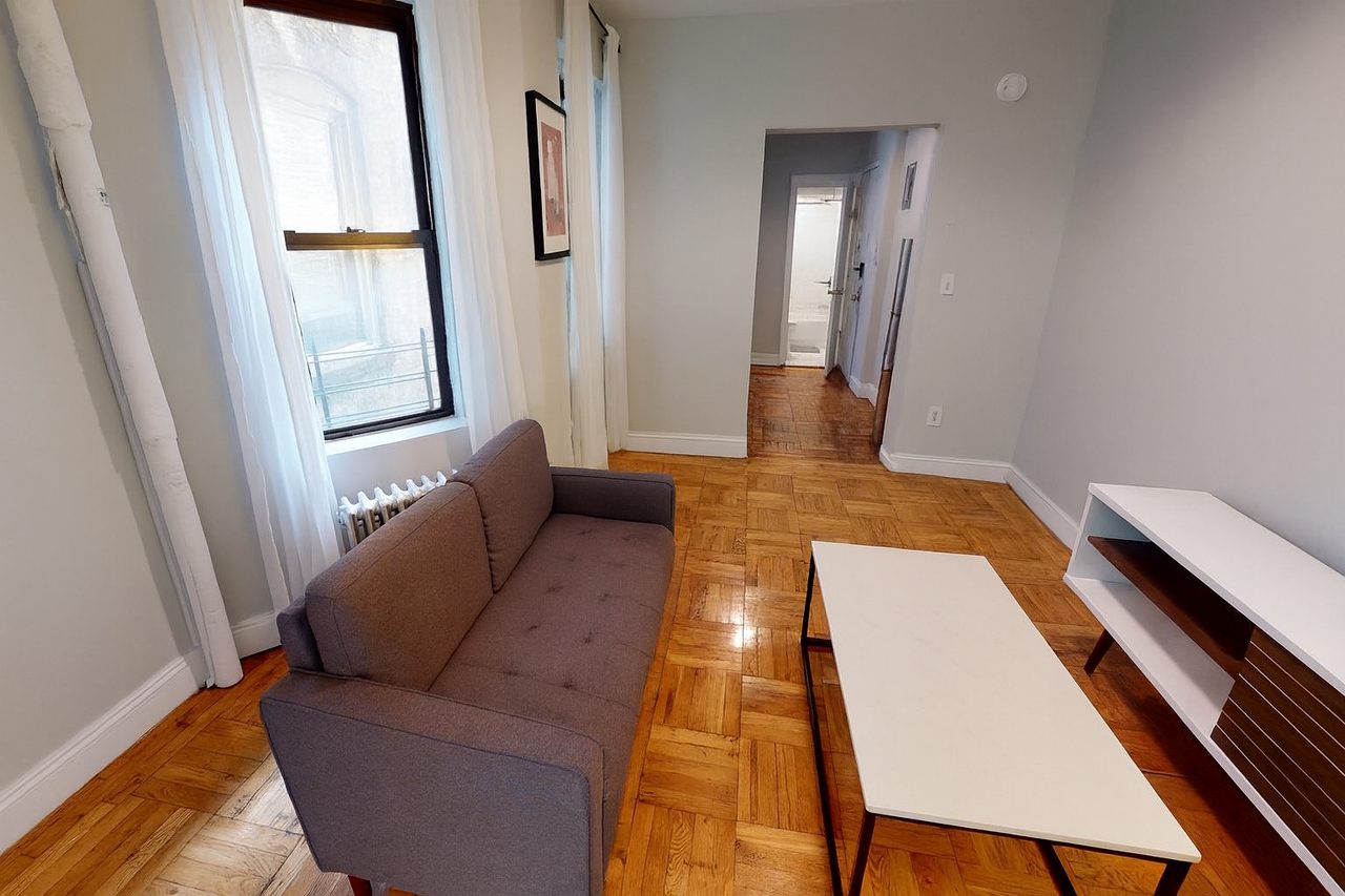 #1120: East Village - 1 Bedroom (Queen) - #1120: East Village - Gallery - 2