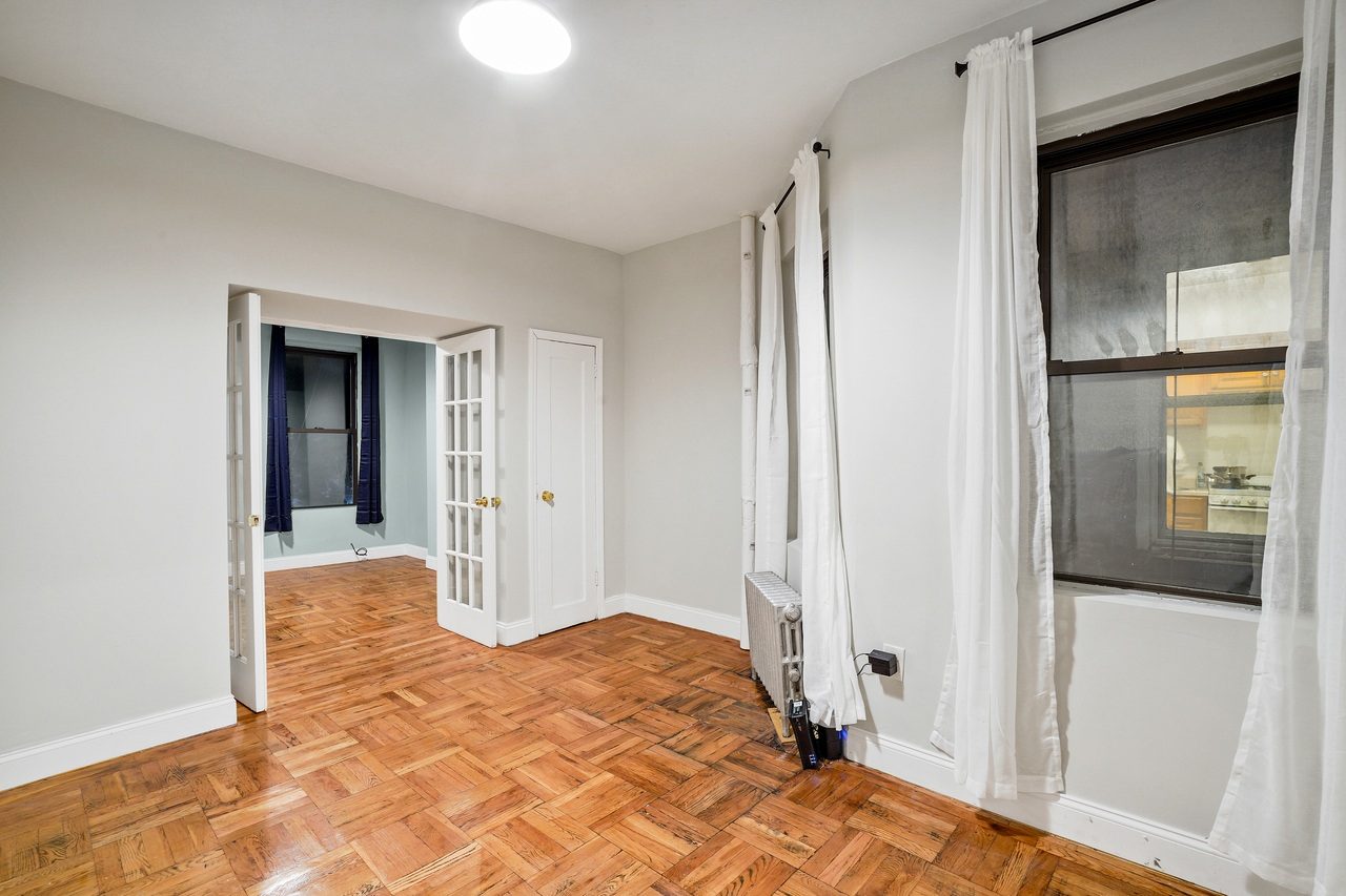  #1120: East Village - 1 Bedroom (Queen)  -  #1120: East Village  - Gallery -  29