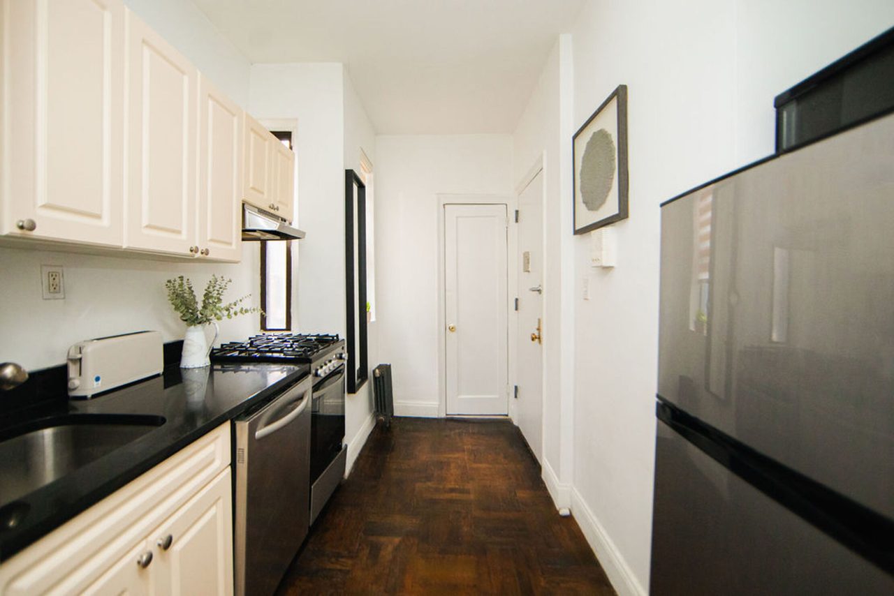  #1120: East Village - 1 Bedroom (Queen)  -  #1120: East Village  - Gallery -  10