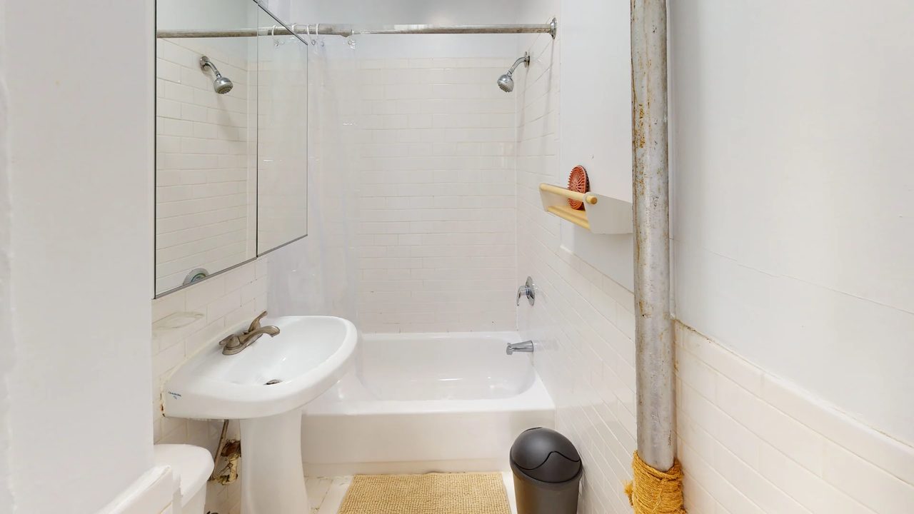  #1120: East Village - 1 Bedroom (Queen)  -  #1120: East Village  - Gallery -  30