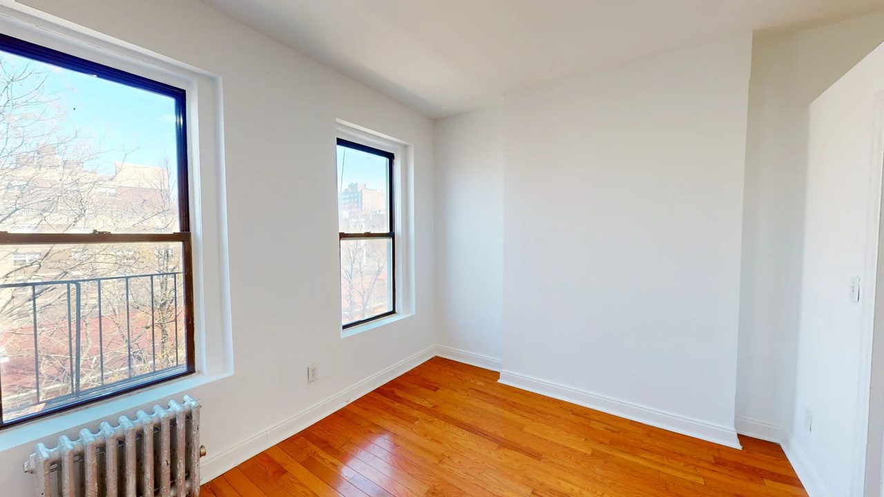  #1120: East Village - 1 Bedroom (Queen)  -  #1120: East Village  - Gallery -  24