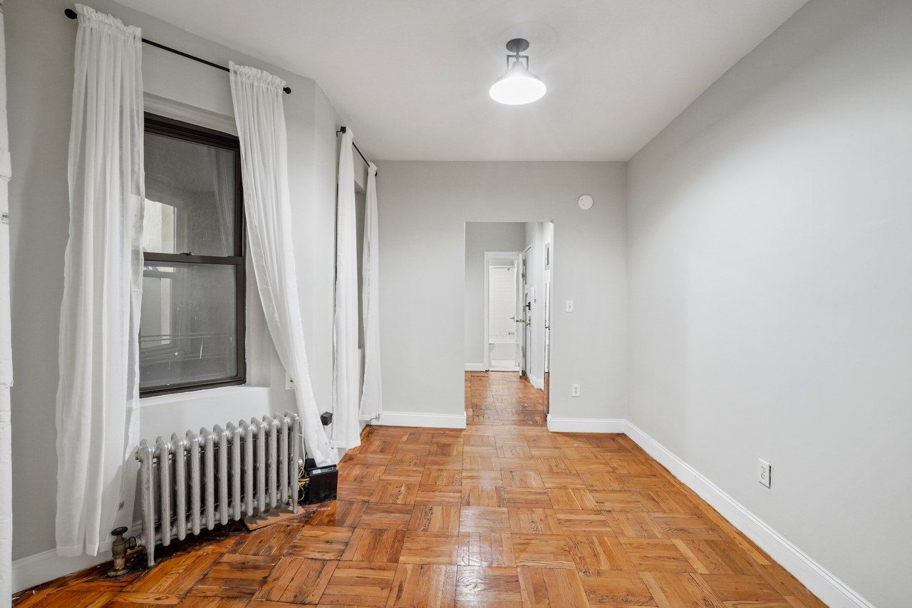  #1120: East Village - 1 Bedroom (Queen)  -  #1120: East Village  - Gallery -  28