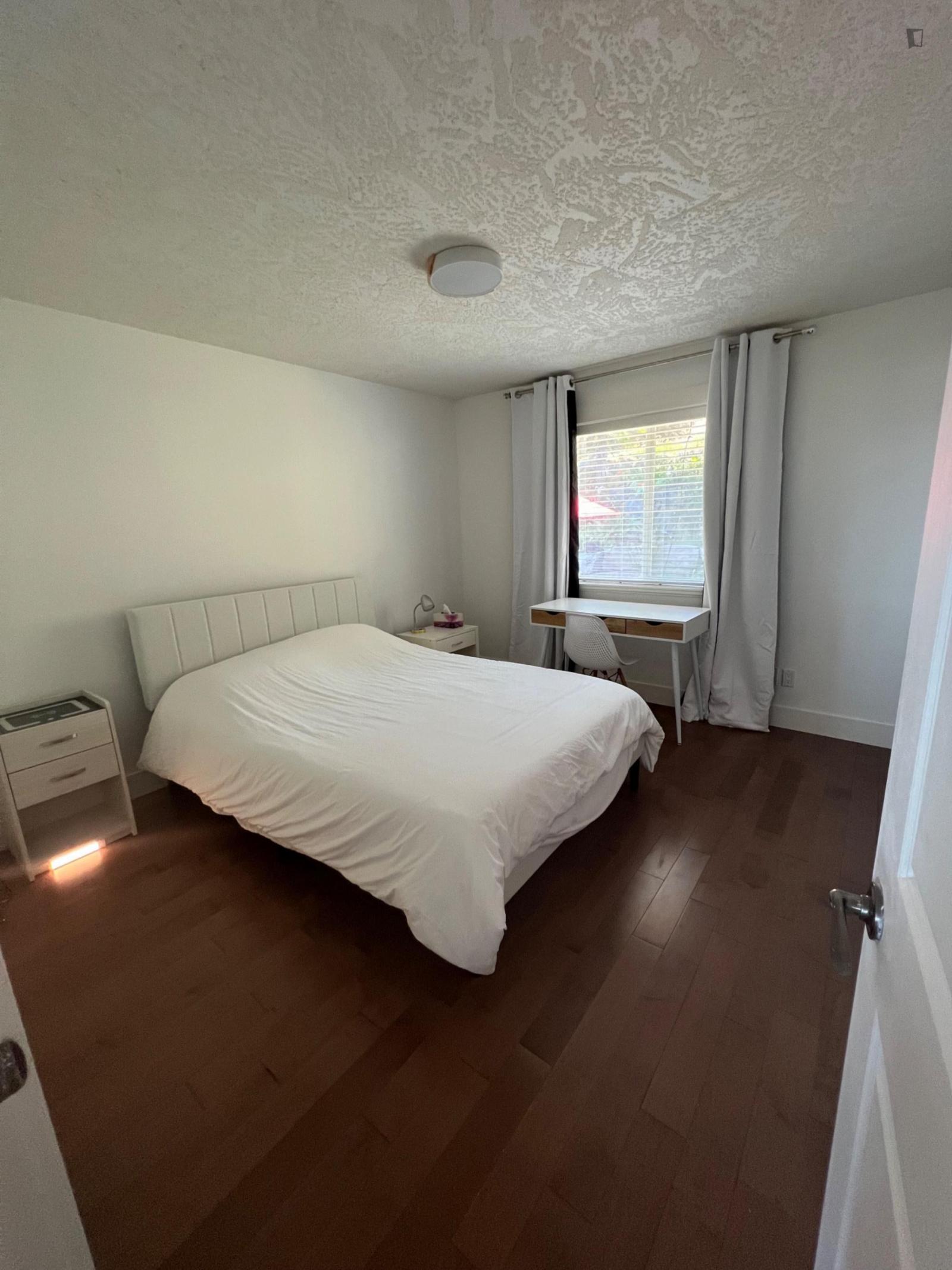  Homely Double Bedroom In Chase River  -  Homely double bedroom in Chase River  - Gallery -  1