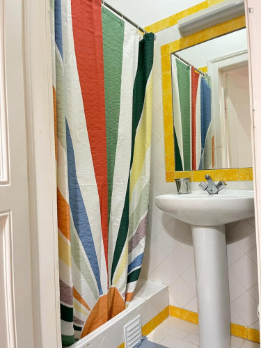 Delightful Double Bedroom with a private bathroom at Lisbon's heart.