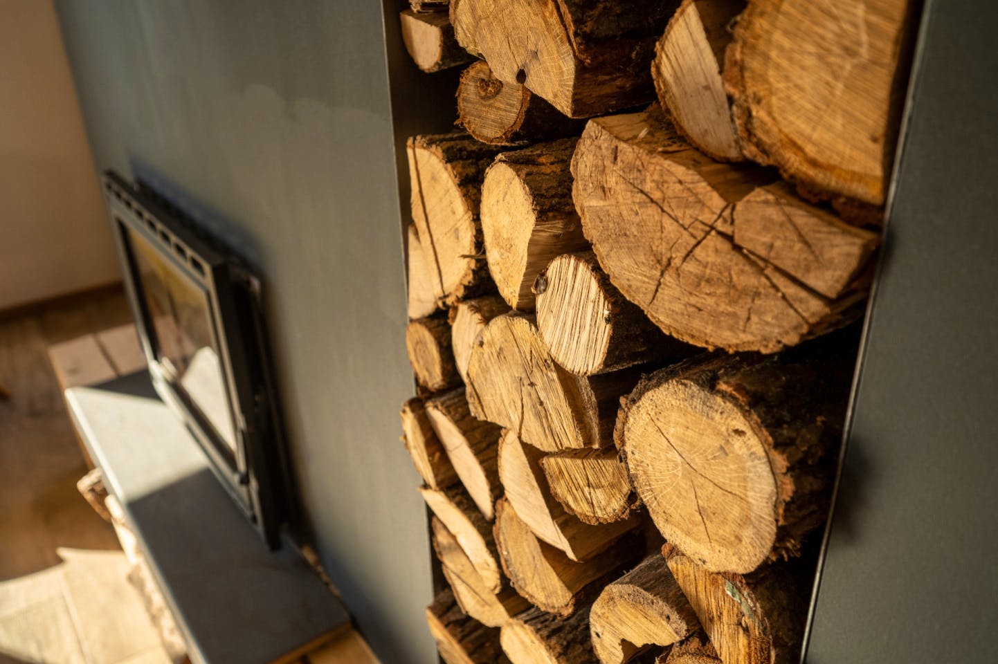 Master Suite - Stylish Mountain Coliving & Co-working + Outdoor Chill Zones + Social Lounge + Nature Wellness - Gallery - 18