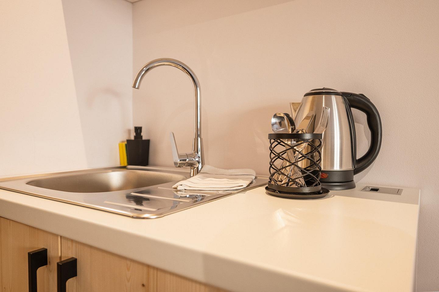 Mini Suite - Stylish Mountain Coliving & Co-working + Outdoor Chill Zones + Social Lounge + Nature Wellness - Gallery - 3