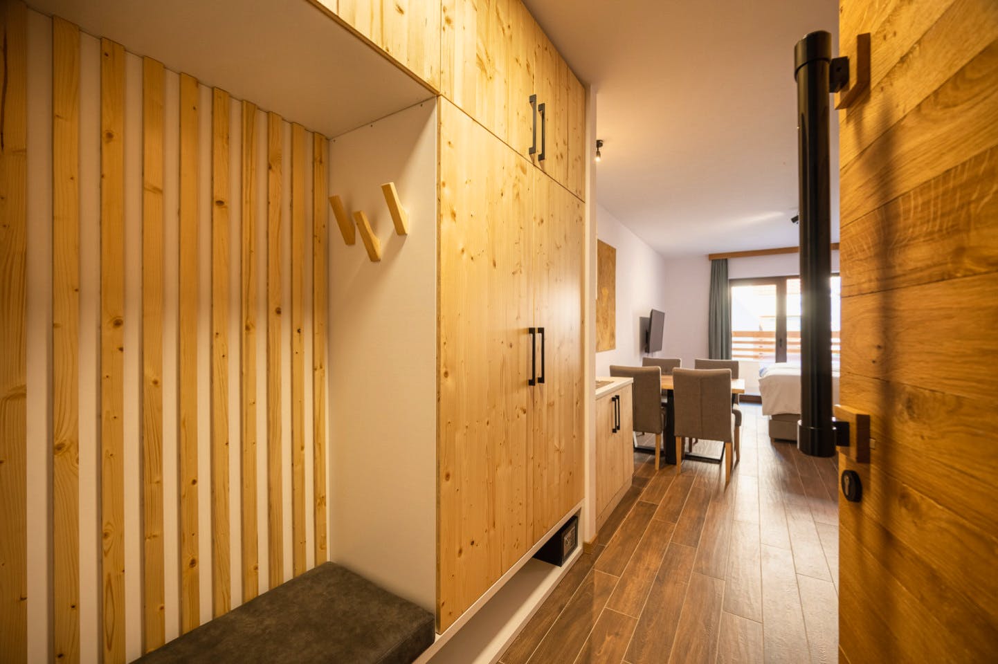 Mini Suite - Stylish Mountain Coliving & Co-working + Outdoor Chill Zones + Social Lounge + Nature Wellness - Gallery - 21