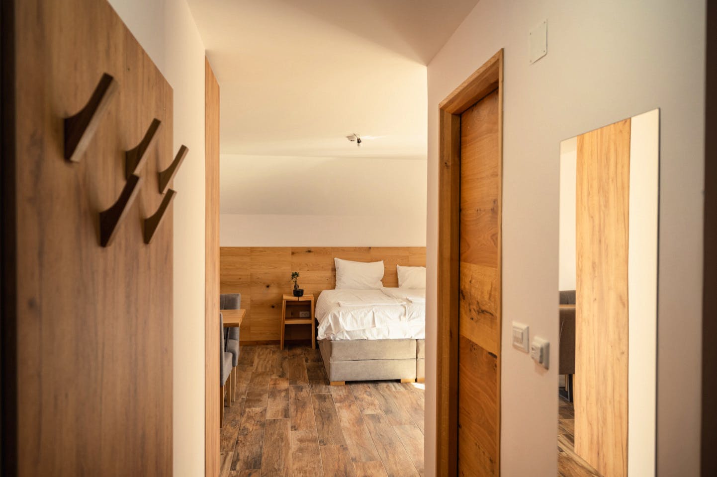 Standard Room - Stylish Mountain Coliving & Co-working + Outdoor Chill Zones + Social Lounge + Nature Wellness - Gallery - 7