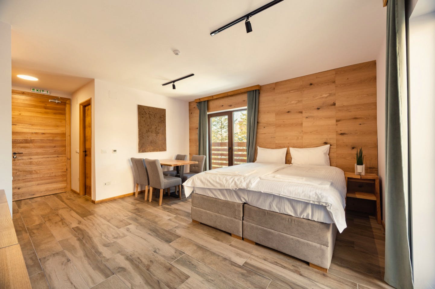 Standard Room - Stylish Mountain Coliving & Co-working + Outdoor Chill Zones + Social Lounge + Nature Wellness - Gallery - 5