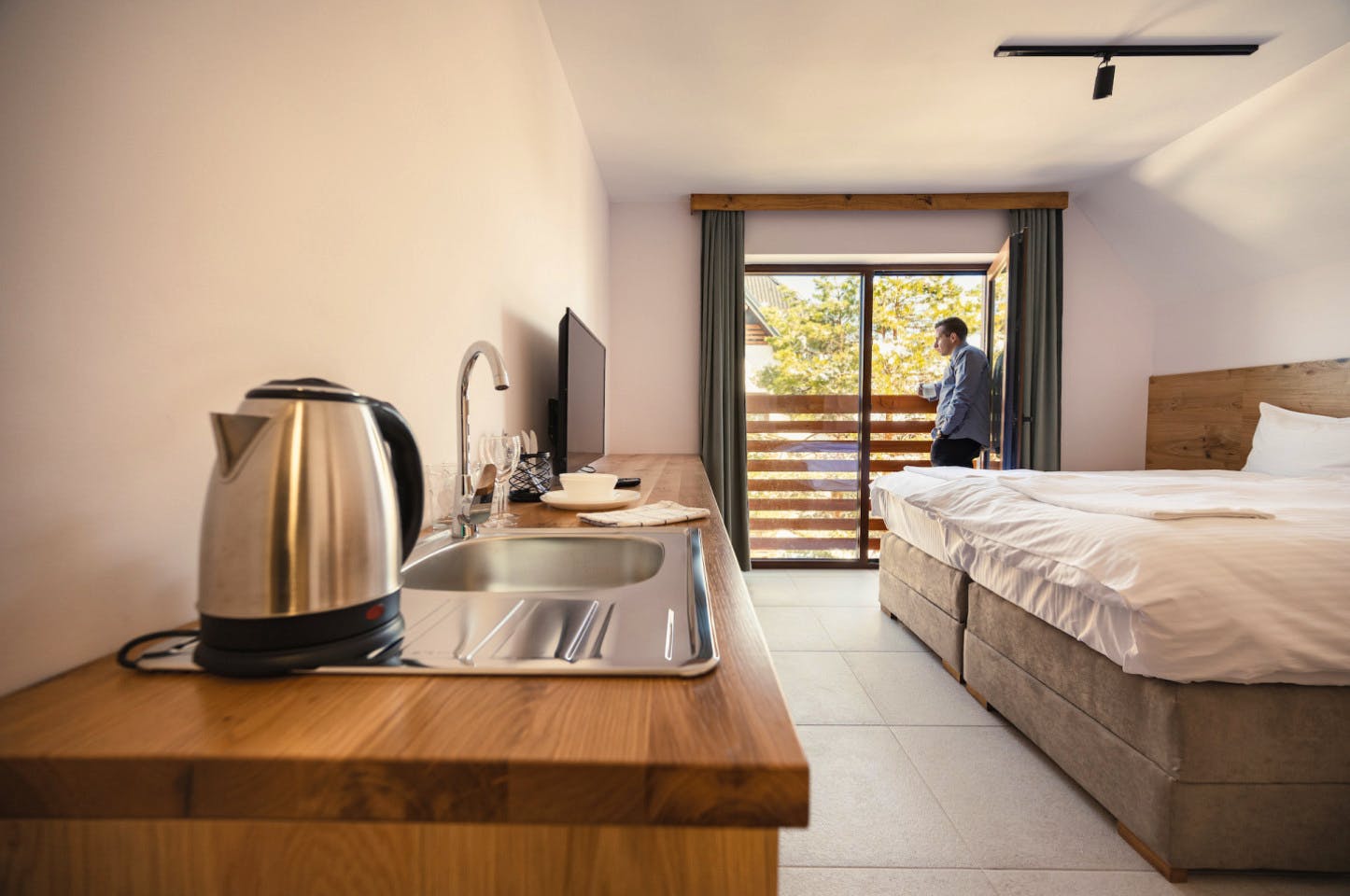 Standard Room - Stylish Mountain Coliving & Co-working + Outdoor Chill Zones + Social Lounge + Nature Wellness - Gallery - 6