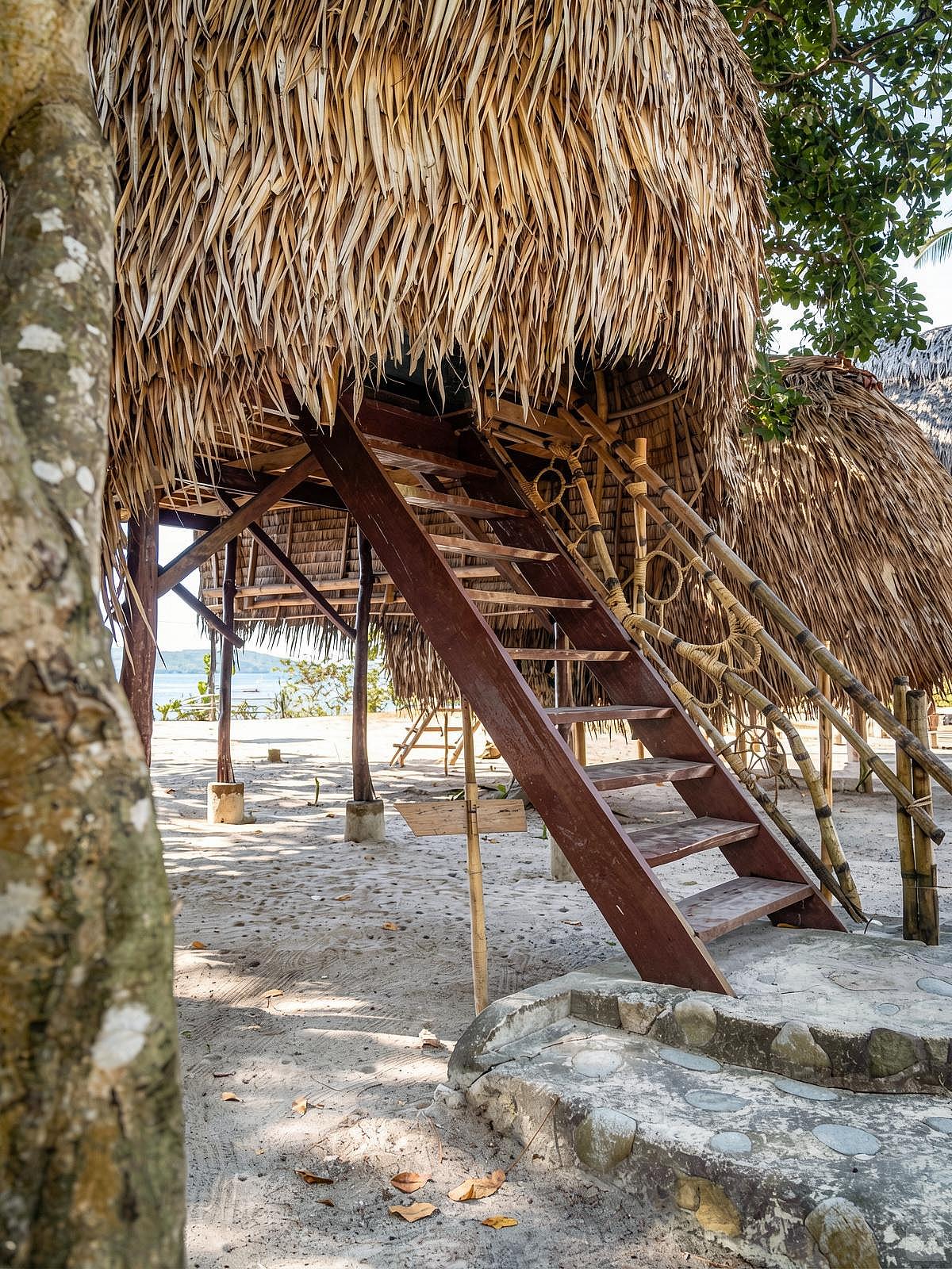 Large Bamboo Hut With Sea View - Blissful Island Coliving: Perfect for Work & Relaxation with High-Speed Internet - Gallery - 26