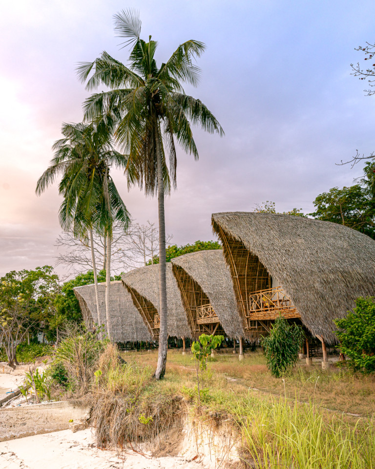 Large Bamboo Hut With Sea View - Blissful Island Coliving: Perfect for Work & Relaxation with High-Speed Internet - Gallery - 8