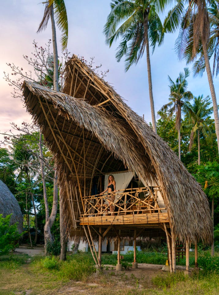 Large Twin Bamboo Hut With Sea View - Blissful Island Coliving: Perfect for Work & Relaxation with High-Speed Internet - Gallery - 2
