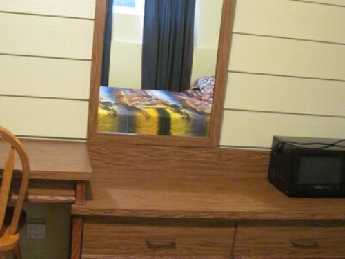 Self-Check-In Separate Entry Suite - Gallery - 7