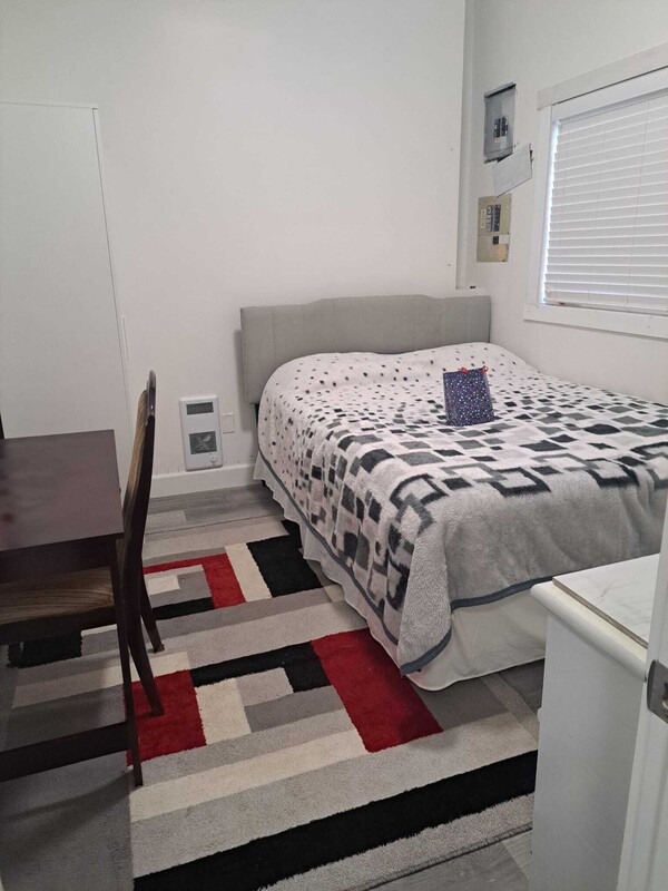  1 Bedroom(Full Room)  -  2 bed suite  - Gallery -  1