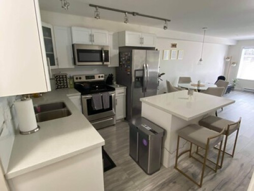 1BR available in Condo in Langley