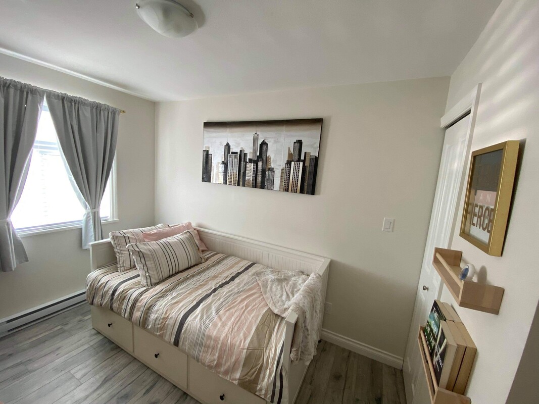  Guest Room(Full Room)  -  1BR available in Condo in Langley  - Gallery -  1