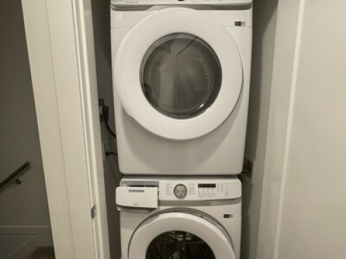 Private room+bathroom in Langley