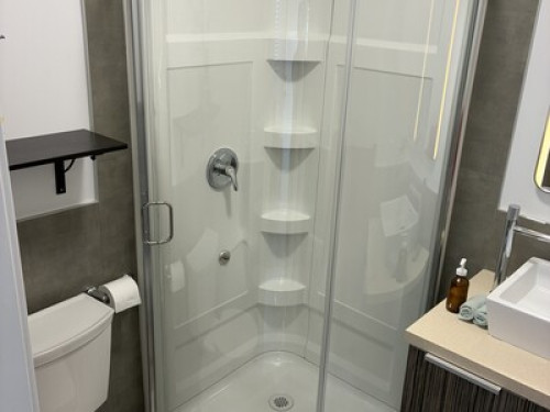 Rooms in bright, new house. - Gallery - 13