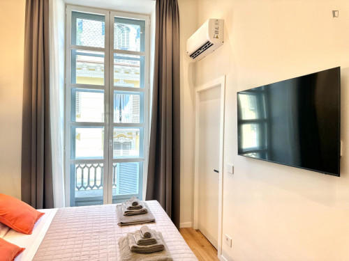 City center, 1-bedroom apartment in Via Lagrange - Gallery - 18