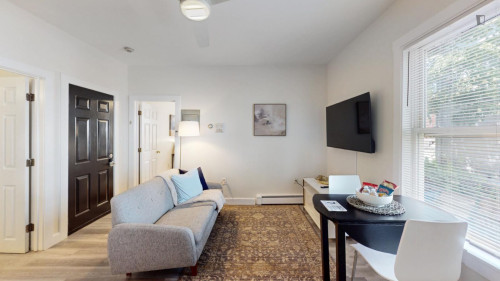 Appealing 1-bedroom apartment in Riverside  - Gallery -  5