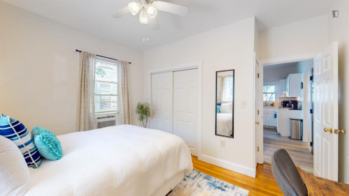 Appealing 1-bedroom apartment in Riverside