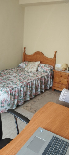 Welcoming 3-bedroom apartment in Barrio del Oeste