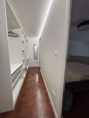 1-bedroom apartment in Bologna city center, few steps from station and main square.