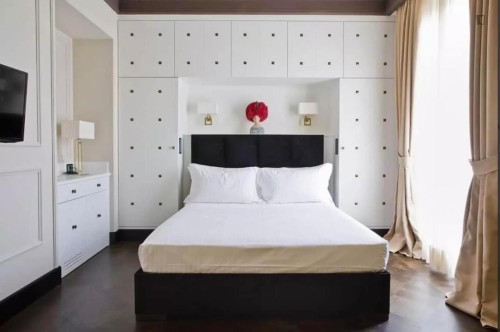 Beautiful Double Bedroom in Florence