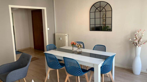 Room in Rue Lainé Laroche, Angers for 180 m² with 3 bedrooms - Default