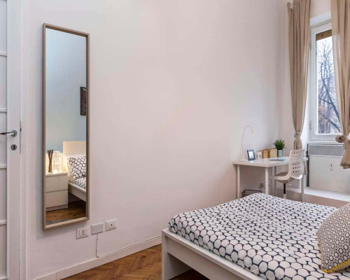 Stanza in Via Giulio Ceradini - Gallery - 5